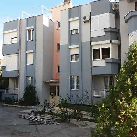 Alis Aktas